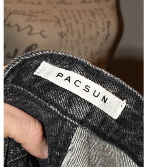 PacSun Two-Tone Gray Jean 5-Pocket Mini Skirt, size 26 - Picture 8 of 13